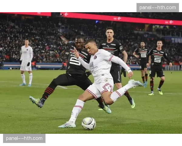 法国国家足球博物馆举办“阵型的艺术”特展，回顾法甲百年战术演变史。